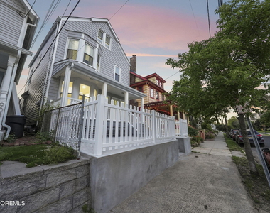905 Emory Street - Photo Thumbnail 1
