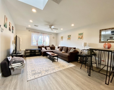 316 6th Avenue - Photo Thumbnail 4