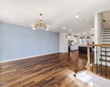 17 Cortland Court - Photo Thumbnail 8