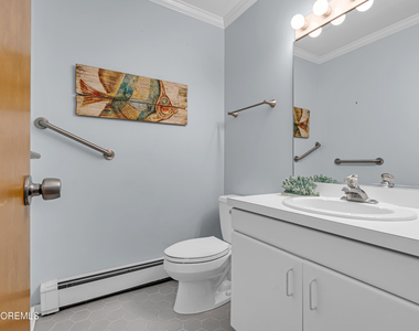 105 Riverview Avenue - Photo Thumbnail 13