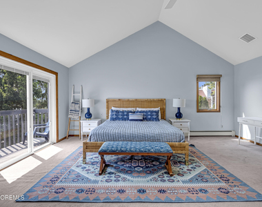 105 Riverview Avenue - Photo Thumbnail 37