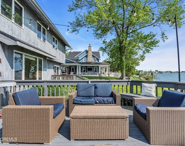 105 Riverview Avenue - Photo Thumbnail 1
