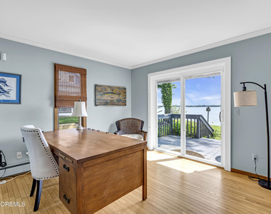 105 Riverview Avenue - Photo Thumbnail 25