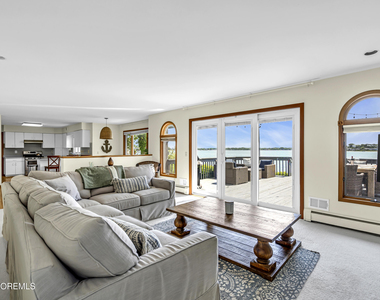 105 Riverview Avenue - Photo Thumbnail 18