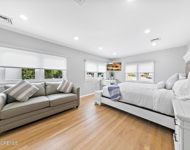 1700 Bryan Avenue - Photo Thumbnail 24