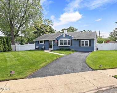 1700 Bryan Avenue - Photo Thumbnail 5