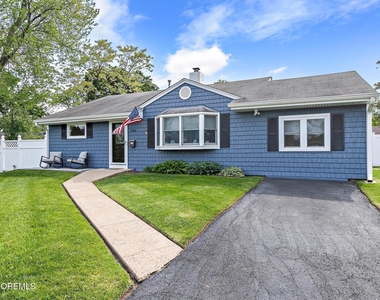 1700 Bryan Avenue - Photo Thumbnail 6