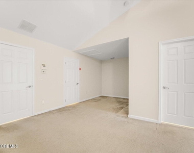 28 Santa Rosa Lane - Photo Thumbnail 18