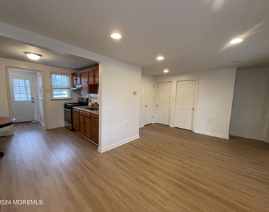 13 Filmore Road - Photo Thumbnail 4