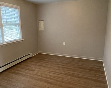 13 Filmore Road - Photo Thumbnail 12