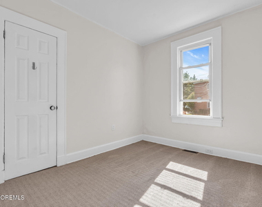 217 Creek Road - Photo Thumbnail 16