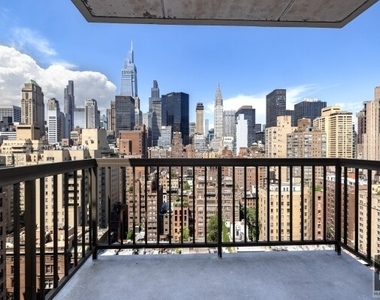 East 34 Street - Photo Thumbnail 4