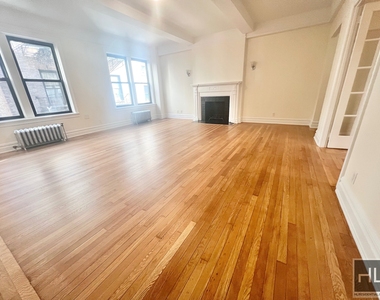 East 80th Street - Photo Thumbnail 11