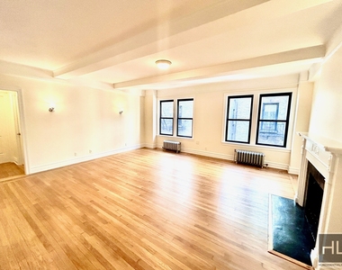 East 80th Street - Photo Thumbnail 7
