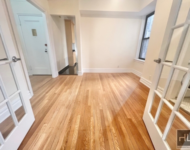 East 80th Street - Photo Thumbnail 10