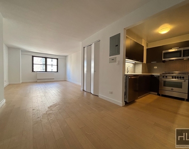 E 39th St - Photo Thumbnail 1