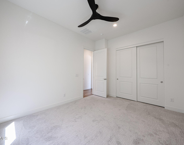 17383 W Guthrie Street - Photo Thumbnail 30