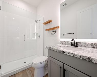 17383 W Guthrie Street - Photo Thumbnail 31