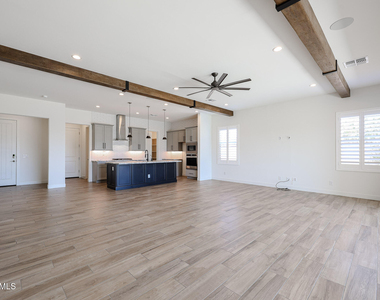17383 W Guthrie Street - Photo Thumbnail 7