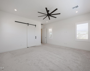 17383 W Guthrie Street - Photo Thumbnail 11