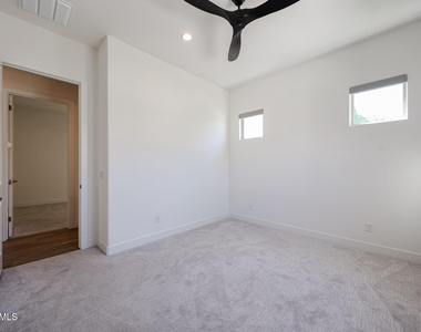 17383 W Guthrie Street - Photo Thumbnail 27