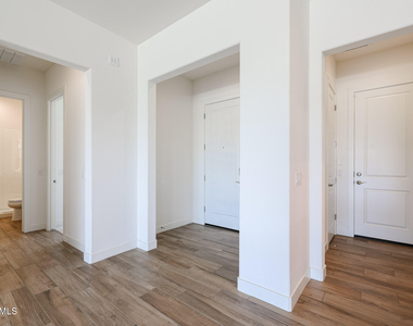 17383 W Guthrie Street - Photo Thumbnail 25