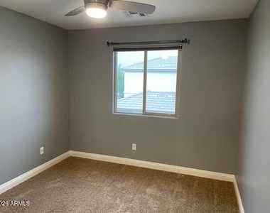 1371 S Chaparral Boulevard - Photo Thumbnail 5