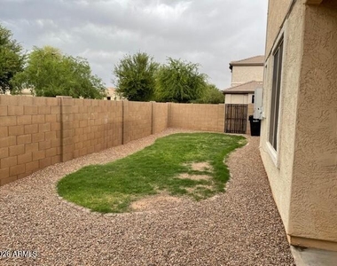 1371 S Chaparral Boulevard - Photo Thumbnail 4