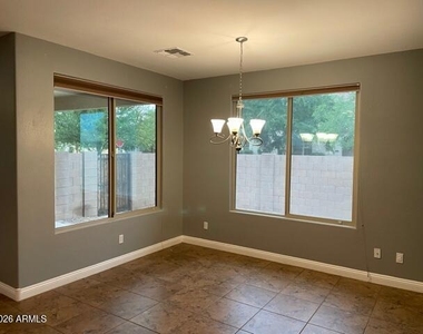 1371 S Chaparral Boulevard - Photo Thumbnail 7