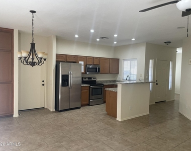 2197 N Arbor Lane - Photo Thumbnail 11