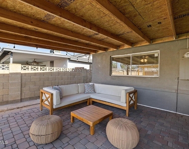 7936 E Moreland Street - Photo Thumbnail 16