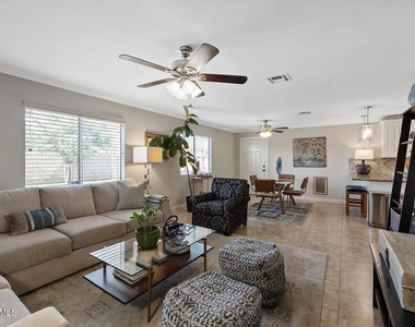7936 E Moreland Street - Photo Thumbnail 5