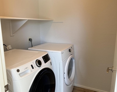 3873 E Latham Way - Photo Thumbnail 9