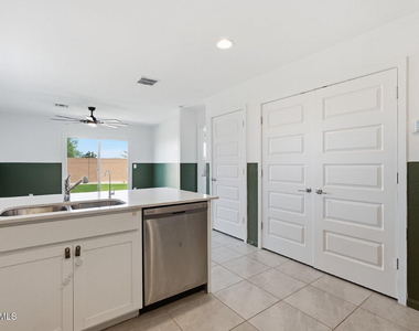 12168 E Sunflower Lane - Photo Thumbnail 16