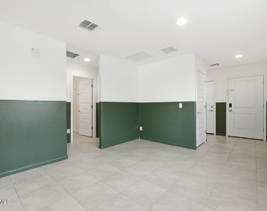 12168 E Sunflower Lane - Photo Thumbnail 4