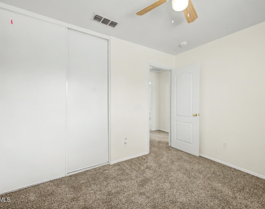 15554 W Gelding Drive - Photo Thumbnail 31