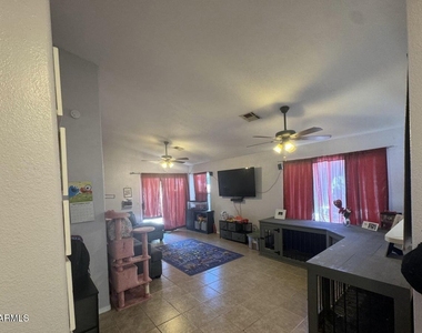11924 N 74th Lane - Photo Thumbnail 2
