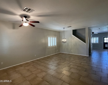 3632 W Jacksonville Drive - Photo Thumbnail 5