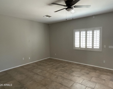 3632 W Jacksonville Drive - Photo Thumbnail 8