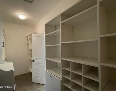3632 W Jacksonville Drive - Photo Thumbnail 15