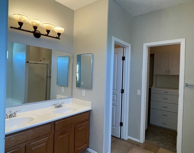 3632 W Jacksonville Drive - Photo Thumbnail 14