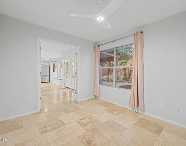 18433 N 12th Way - Photo Thumbnail 8