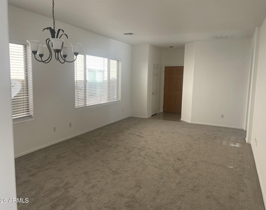 7739 E Butte Street - Photo Thumbnail 4