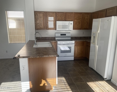 7739 E Butte Street - Photo Thumbnail 13