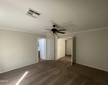 10925 W Kaler Drive - Photo Thumbnail 13