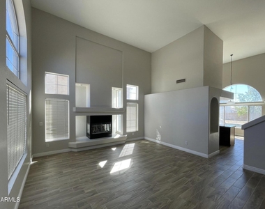 10925 W Kaler Drive - Photo Thumbnail 1