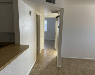 461 W 16th Avenue - Photo Thumbnail 4