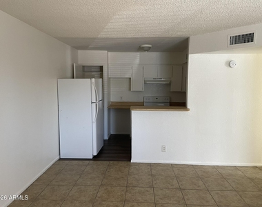 461 W 16th Avenue - Photo Thumbnail 2