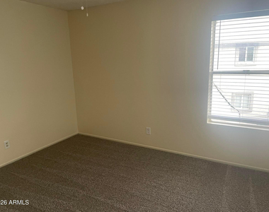 465 W Ivyglen Street - Photo Thumbnail 5
