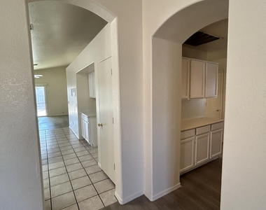 51 N Del Pueblo Place - Photo Thumbnail 17